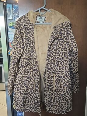 Leopard Print Faux-Sherpa Hooded Puffer Coat - Beige/Black